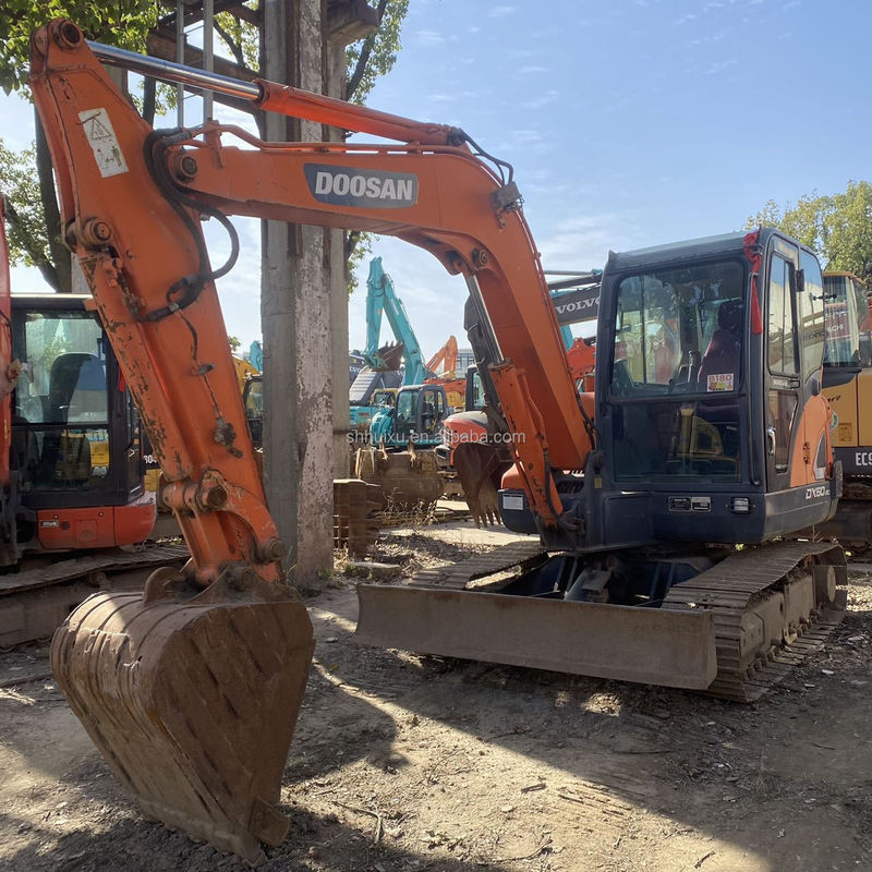 Doosan venda a quente Shanghai atacado escavadeira de segunda mão doosan dx60 DX60-5B DX60-9C DX60R/usado doosan dx60-9c escavadeira
