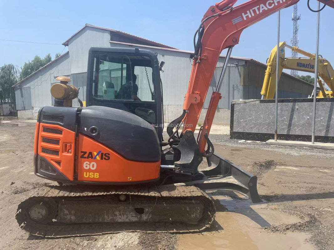 Hitachi em estoque mini escavadeira usada Hitachi zx60 Japão 2000 / Mini escavadeira usada Hitachi ZX60 Preço barato