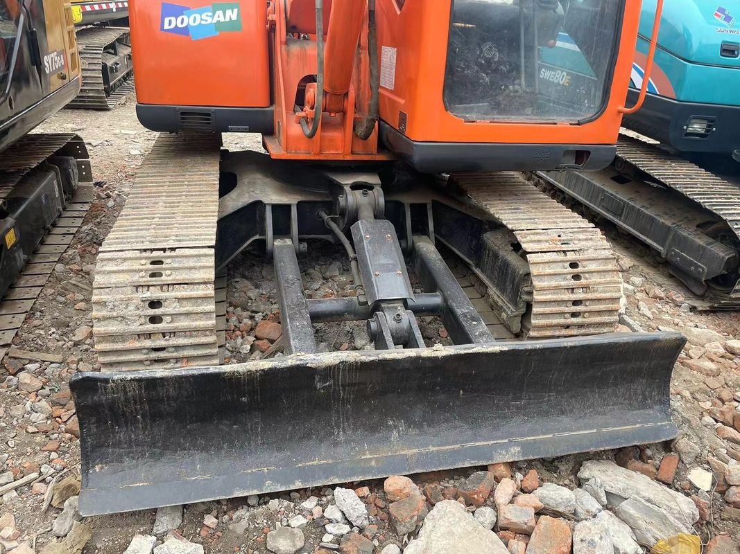 Boa performance escavadeira Doosan DX75 pequena escavadeira máquinas usadas 6 toneladas de escavação venda para mini a escavação melhor