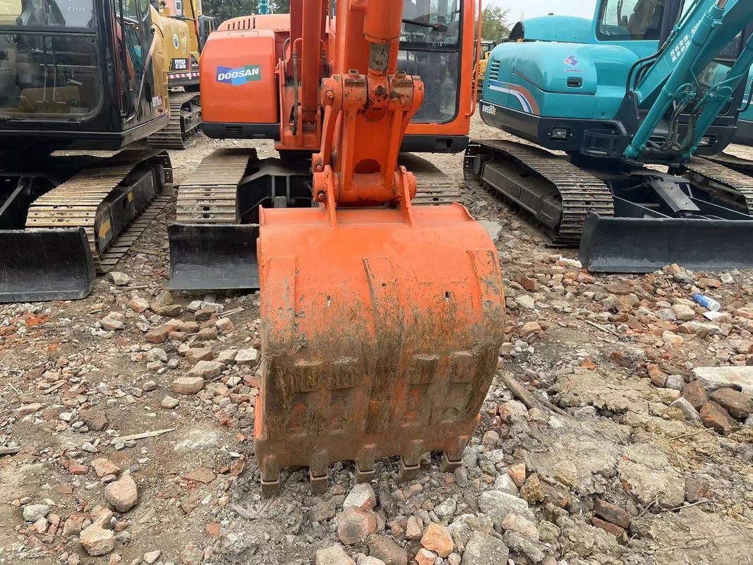 Boa performance escavadeira Doosan DX75 pequena escavadeira máquinas usadas 6 toneladas de escavação venda para mini a escavação melhor