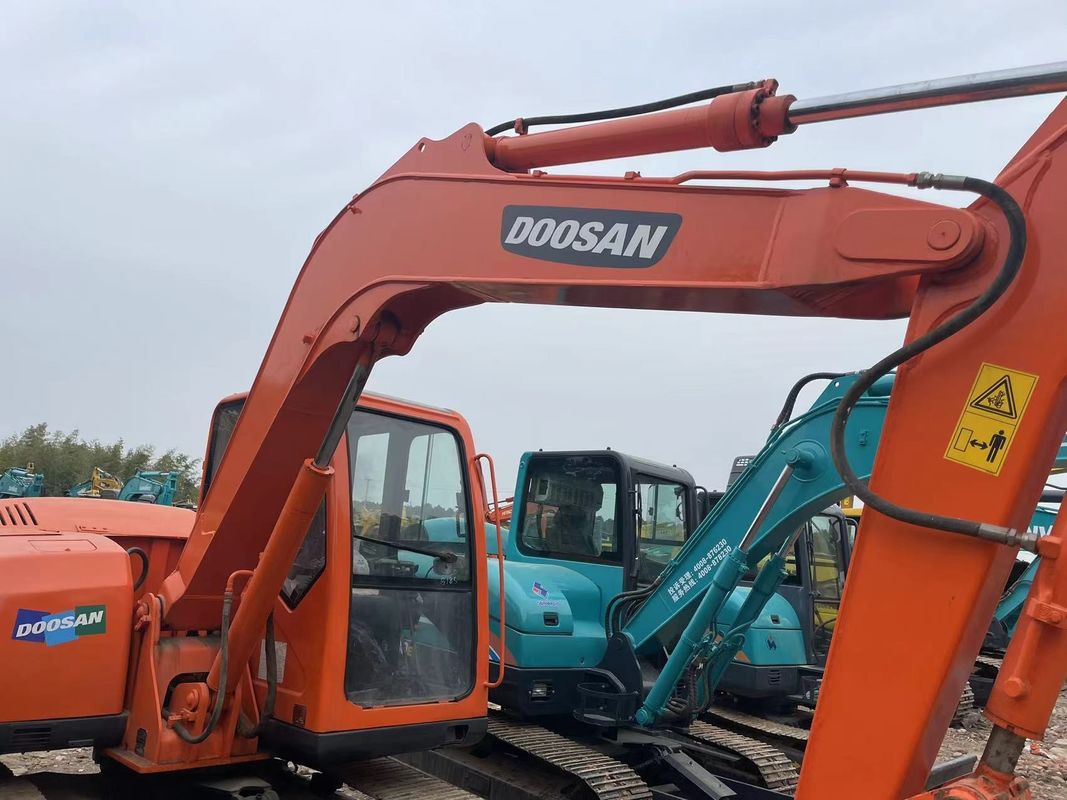 Mini escavadeira usada Doosan DX75 pequena escavadeira máquina usada 6 toneladas escavadeira de terra manual pequena escavadeira