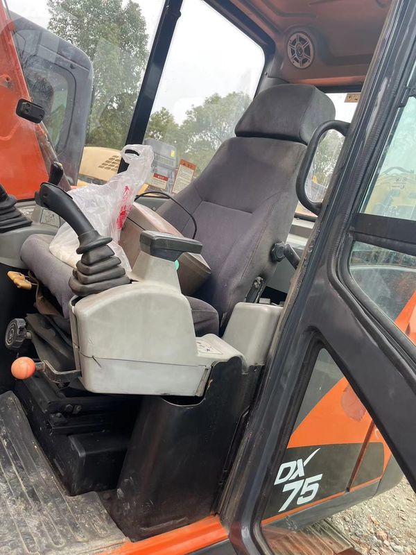 Mini escavadeira usada Doosan DX75 pequena escavadeira máquina usada 6 toneladas escavadeira de terra manual pequena escavadeira