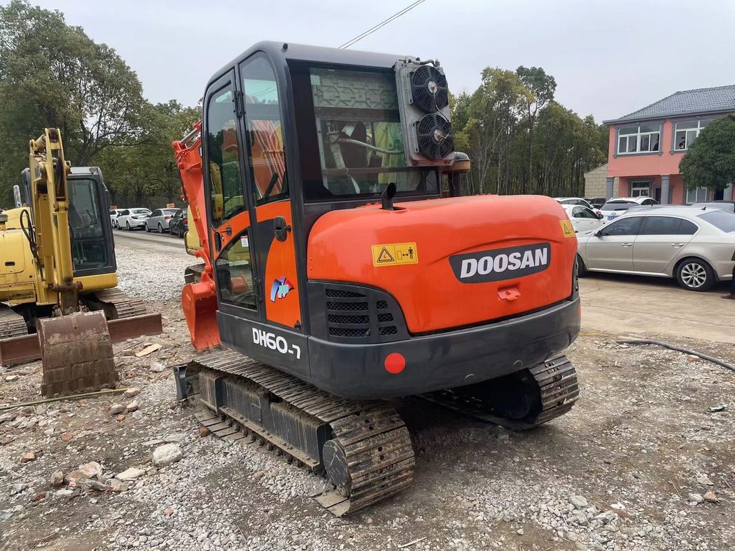 Novos Boas vendas de escavadeira de segunda mão Doosan DX60 escavadeira usada escavadeira de rastreamento doosan DH60 preço de fábrica à venda