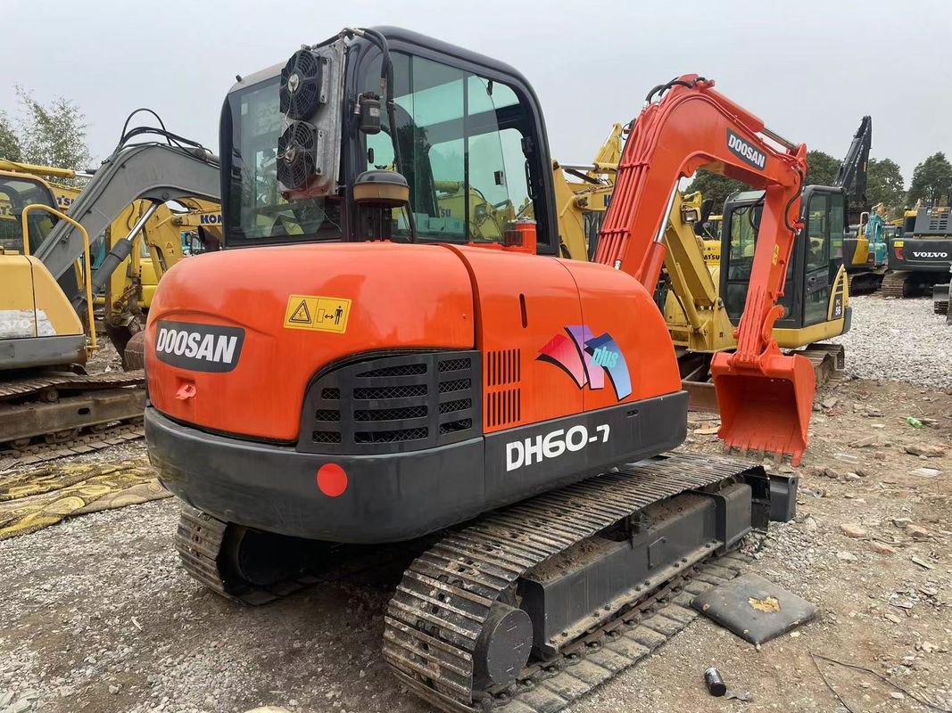Novos Boas vendas de escavadeira de segunda mão Doosan DX60 escavadeira usada escavadeira de rastreamento doosan DH60 preço de fábrica à venda