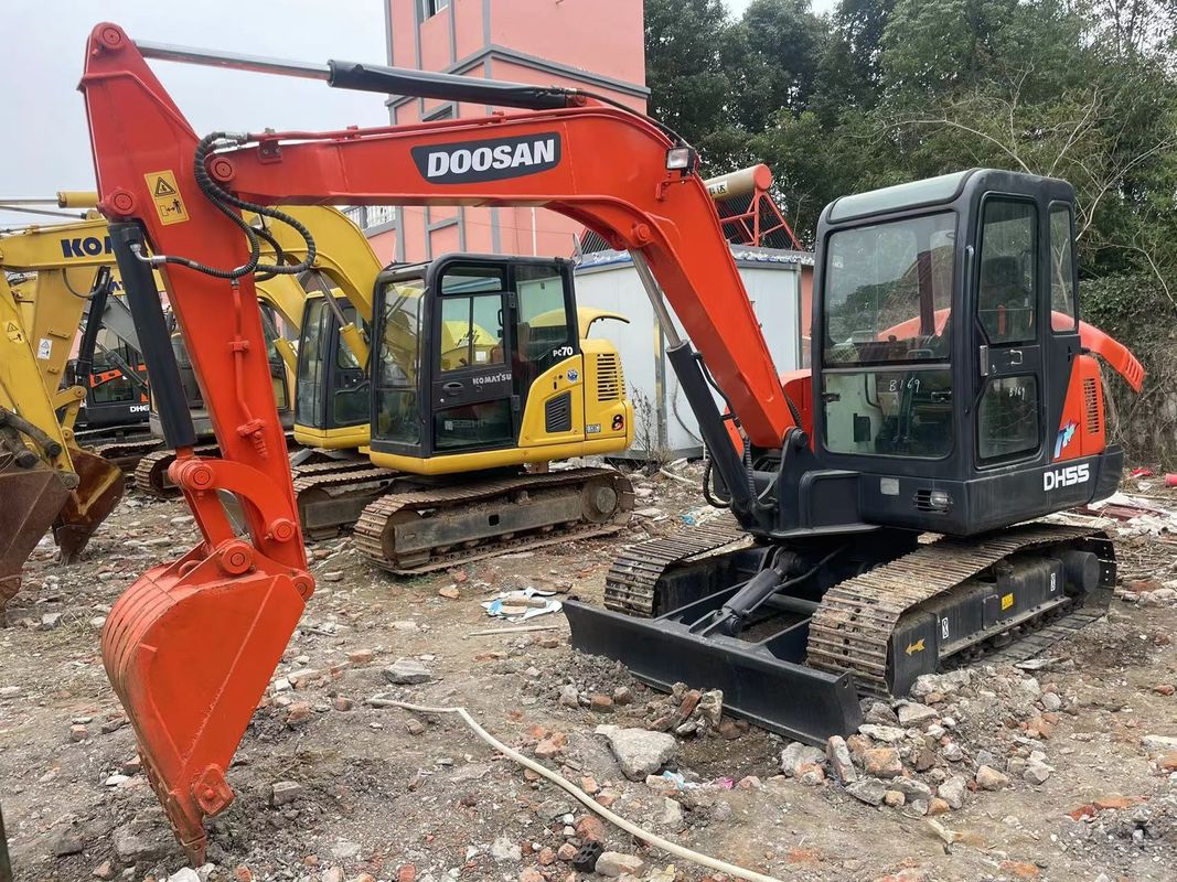 Mini máquina de escavação de rastreador doosan dx55/segundo de mão de alta qualidade escavadeira doosan dx55