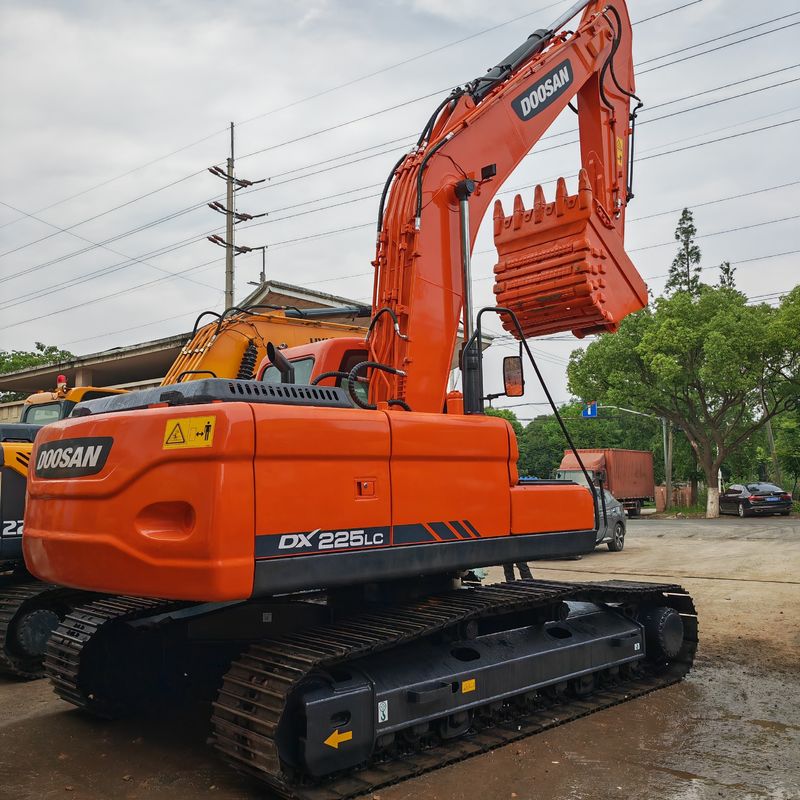 Excavadora usada de 25 toneladas doosan dx225 em venda Excavadora de segunda mão doosan 225 em venda