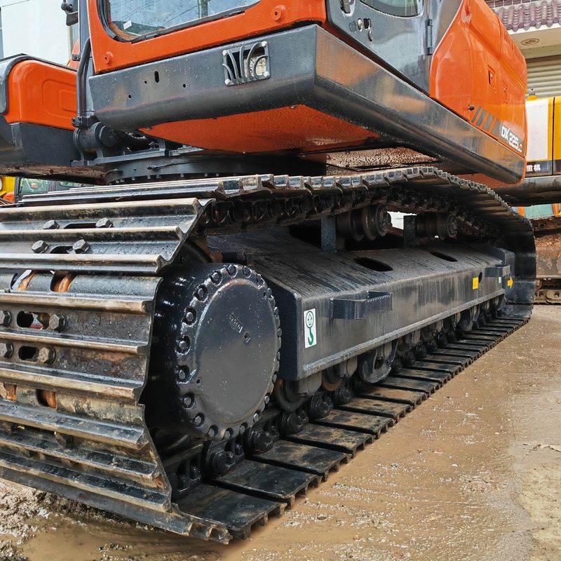 Excavadora usada de 25 toneladas doosan dx225 em venda Excavadora de segunda mão doosan 225 em venda