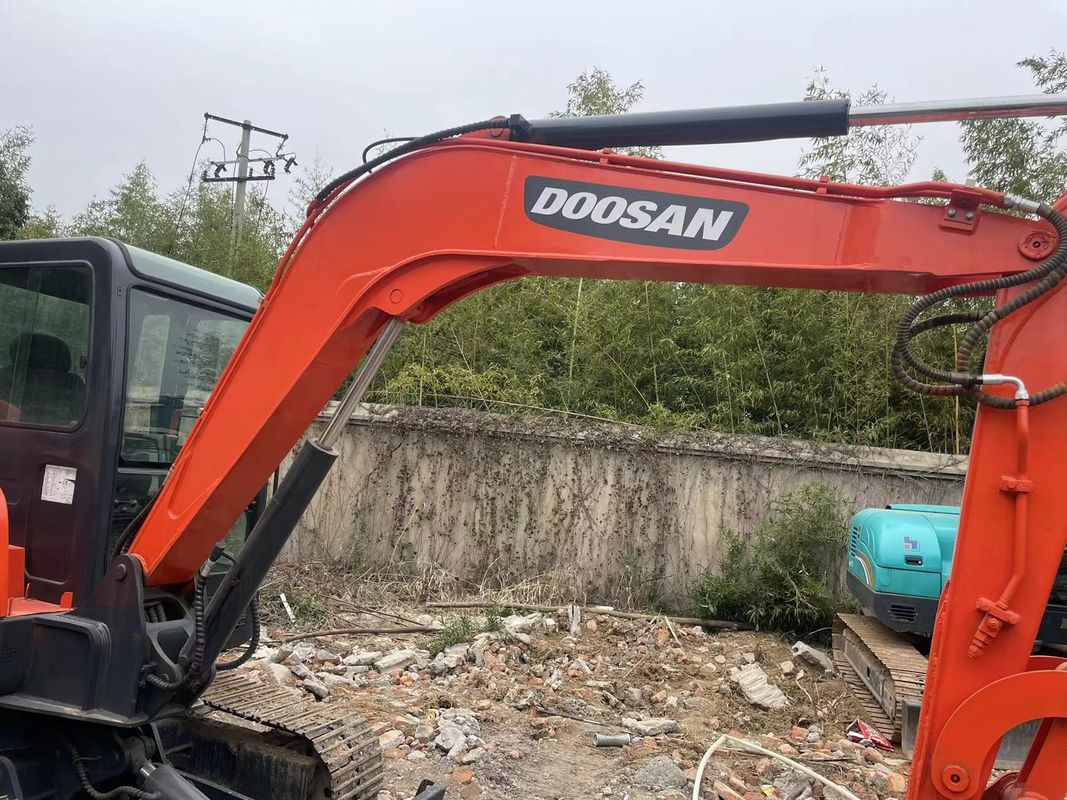 Mini de cor laranja Cat Doosan Dx55 Excavadora de segunda mão 5,5 toneladas