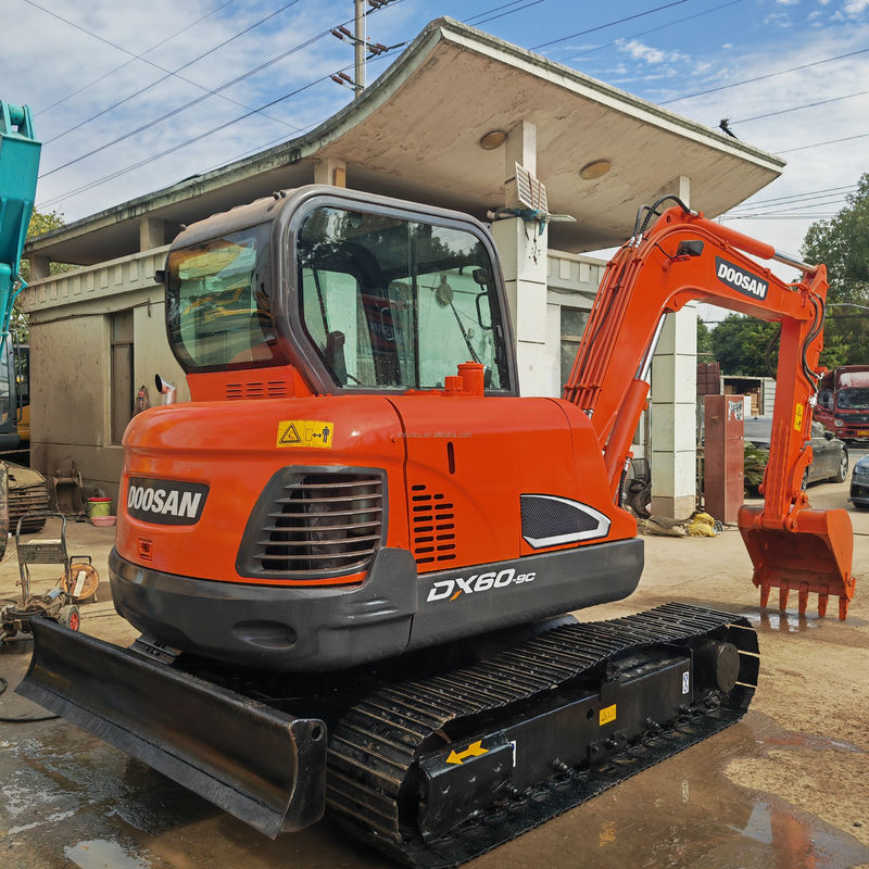5.7 Ton Doosan DX 60 Dh60 Excavadora de segunda mão Excavadora de rastreador usada