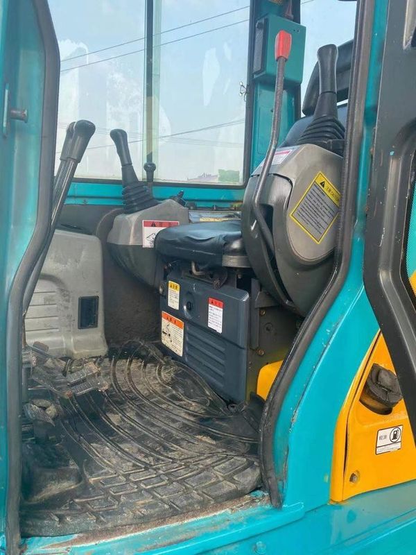 Excavadora Kubota KX155 usada em bom estado de funcionamento de segunda mão para venda