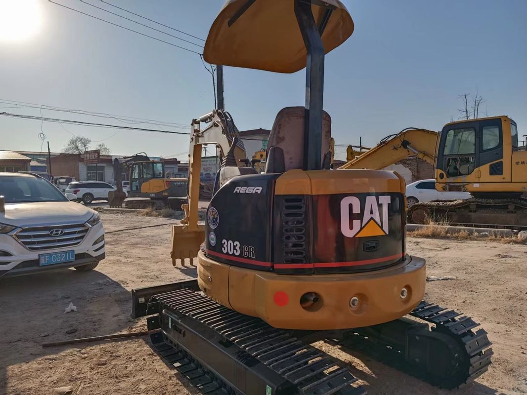 Mini escavadeira usada CAT303 sem cabine de condução escavadeira de terra manual China mini escavadeira