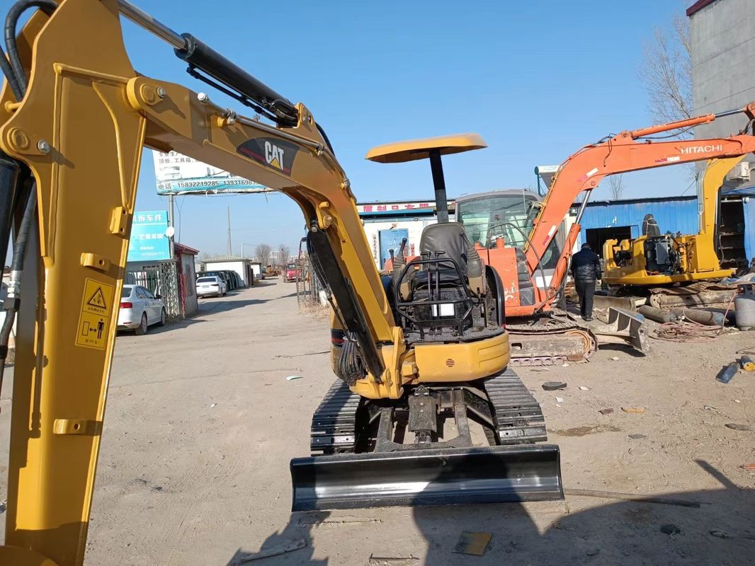 Mini escavadeira usada CAT303 sem cabine de condução escavadeira de terra manual China mini escavadeira