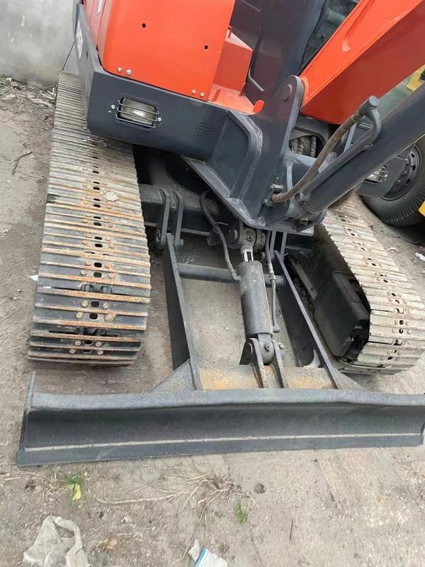 Excavadora Doushan DH55 original de segunda mão está em boas condições, forte e de manutenção simples.