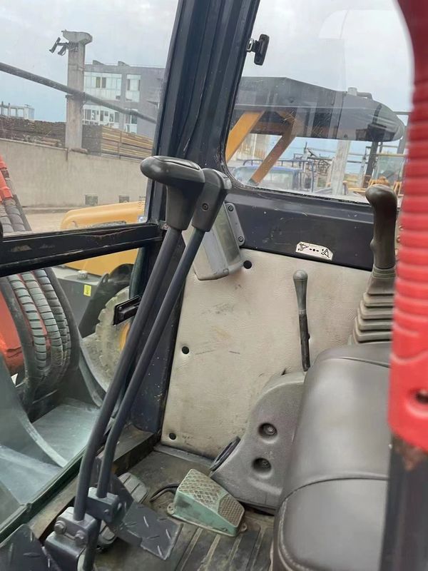 Excavadora Doushan DH55 original de segunda mão está em boas condições, forte e de manutenção simples.