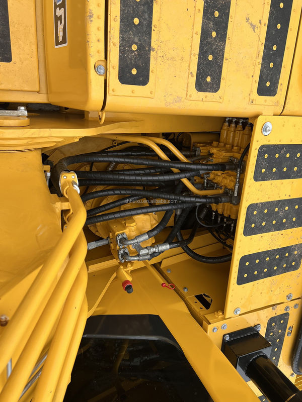 KOMATSU 240-8LC Excavadora de segunda mão em bom estado 24000KG Lojas de materiais de construção