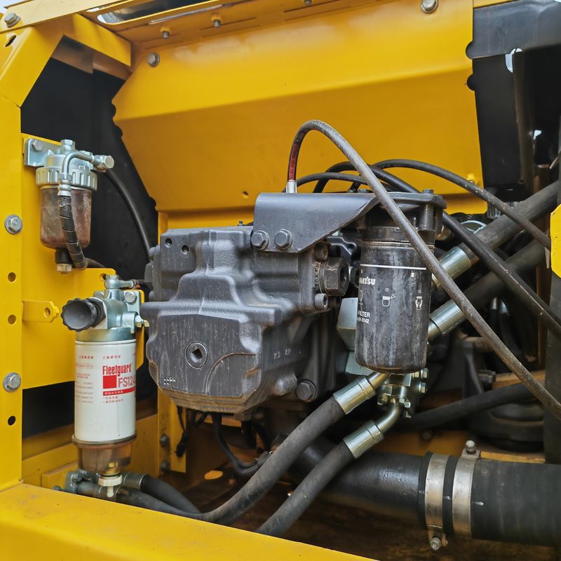 Baixo horário de trabalho melhor preço escavadeira de segunda mão komatsu pc220-8 à venda