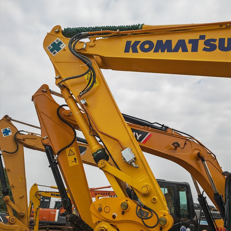 Excavadora usada em estoque KOMATSU PC200-8/PENTADA ORIGINAL DE SECONDA MANHA KOMATSU PC200-8 À VENDA A PREÇO BAIXO