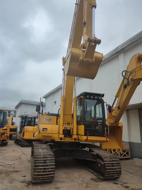Excavadora usada com PC200/bom estado com alta potência Excavadora usada com PC200 para venda