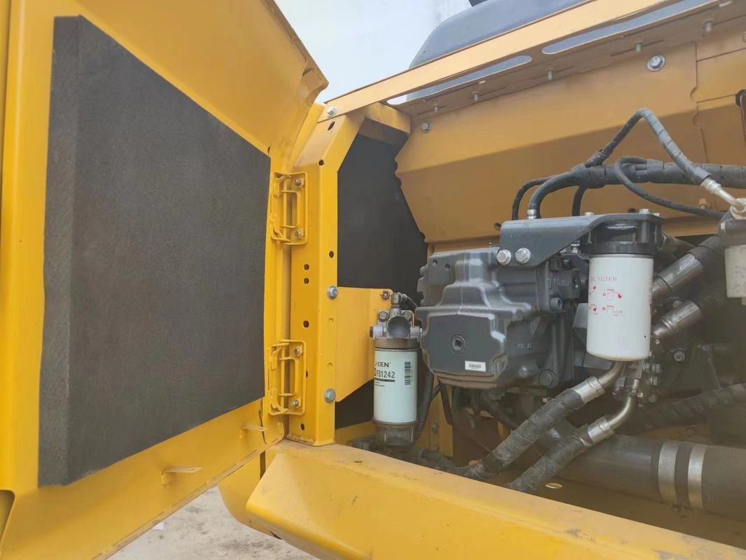 Excavadora usada com PC200/bom estado com alta potência Excavadora usada com PC200 para venda
