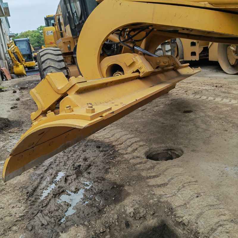 Excavadora usada, niveladora de terra, máquina de estrada Caterpillar CAT140K, japonês, motor de trator, em bom estado.